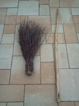 Brunch besom (with handle) (1) 